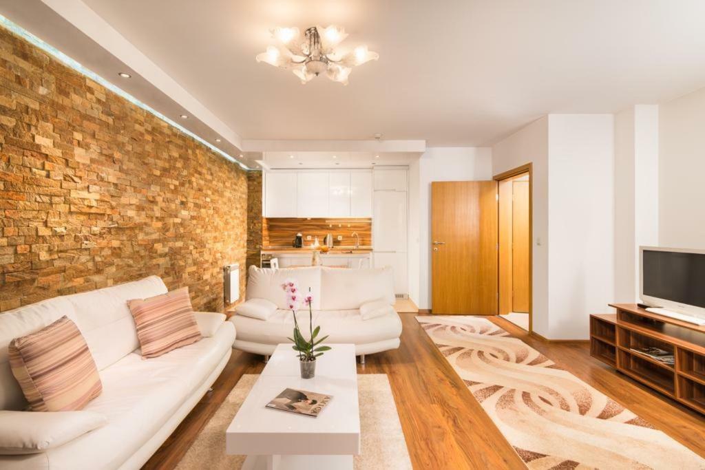 And Cozy Flat In The Center Apartment